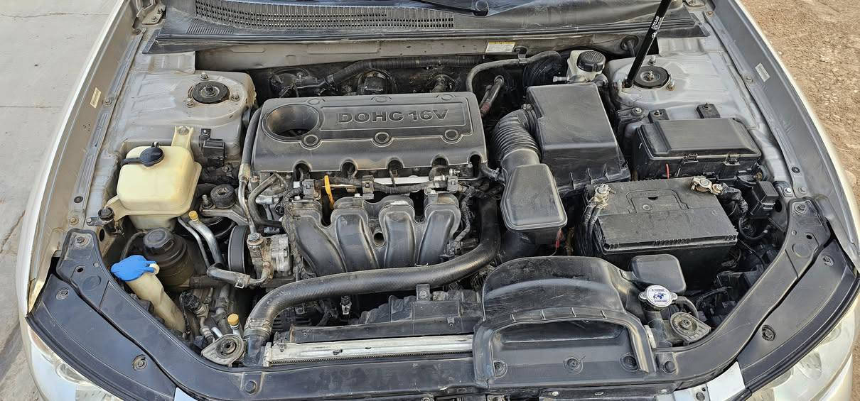 مكلف بل نشر @ الخاص مغلق@ للبيع سوناتا 2009 وارد امريكي مصبوغ حزام بيها ضرر امامي من امريكه كير محرك بشرط محرك 24 طخم امامي او خلفي جديد سياره مال جناي سعر 115 و بي مجال للطيبين او كلشي اكو بل سوك رقم هاتف  ***********
