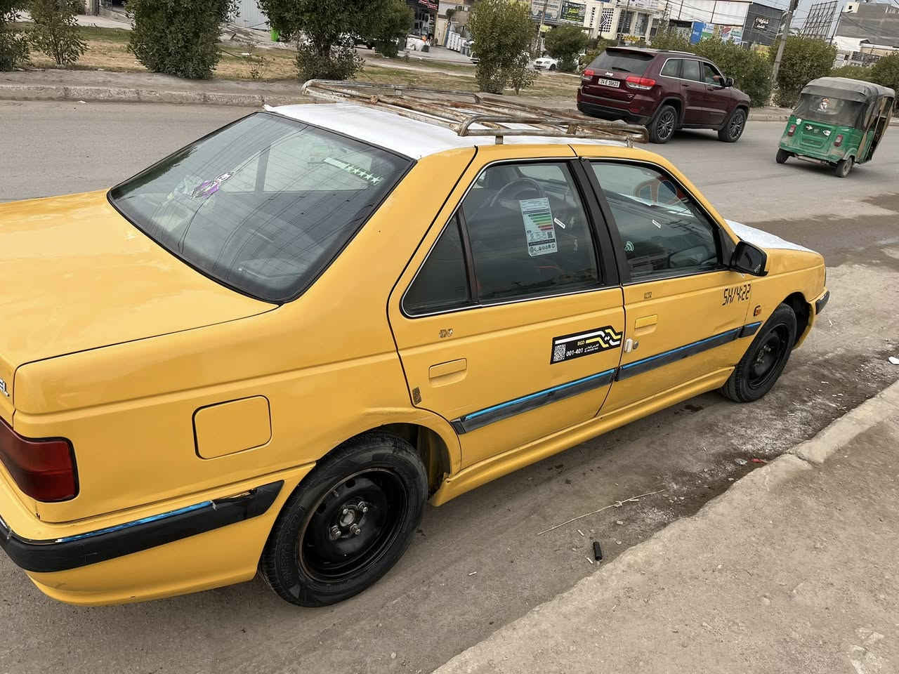 يالله السلام عليكم بيجو بارص موديل2015 سياره جاهزه بدون ضربه وكشرها نظيف تبريد شغال كير ومكينه سليم 
كهربائيات كلها شغاله رقم بغداد جديد بأسمي تحويل ثاني يوم  سياره يرادلها مشط ستيرن ويمشي هم  سنويه لل2028
بغداد الغزاليه
السعر 43
***********
