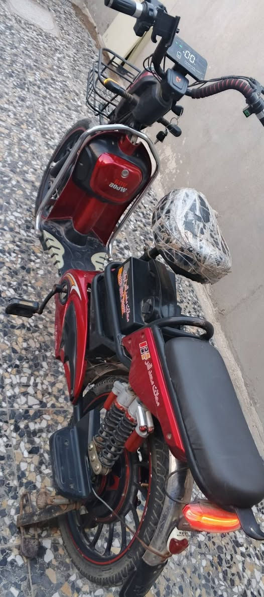 دراجه شحن نضيفه كفرات نضيفه تايرات نضيفه الكهربائيات شغاله بس البطاريات تعبانه لان  صار فتره ما مستخدمهة
175وبيهة مجال


**إذا كنت صاحب هذا الإعلان وتريد حذفه لأي سبب، رجاءا أرسل رسالة إلى الدعم الفني**