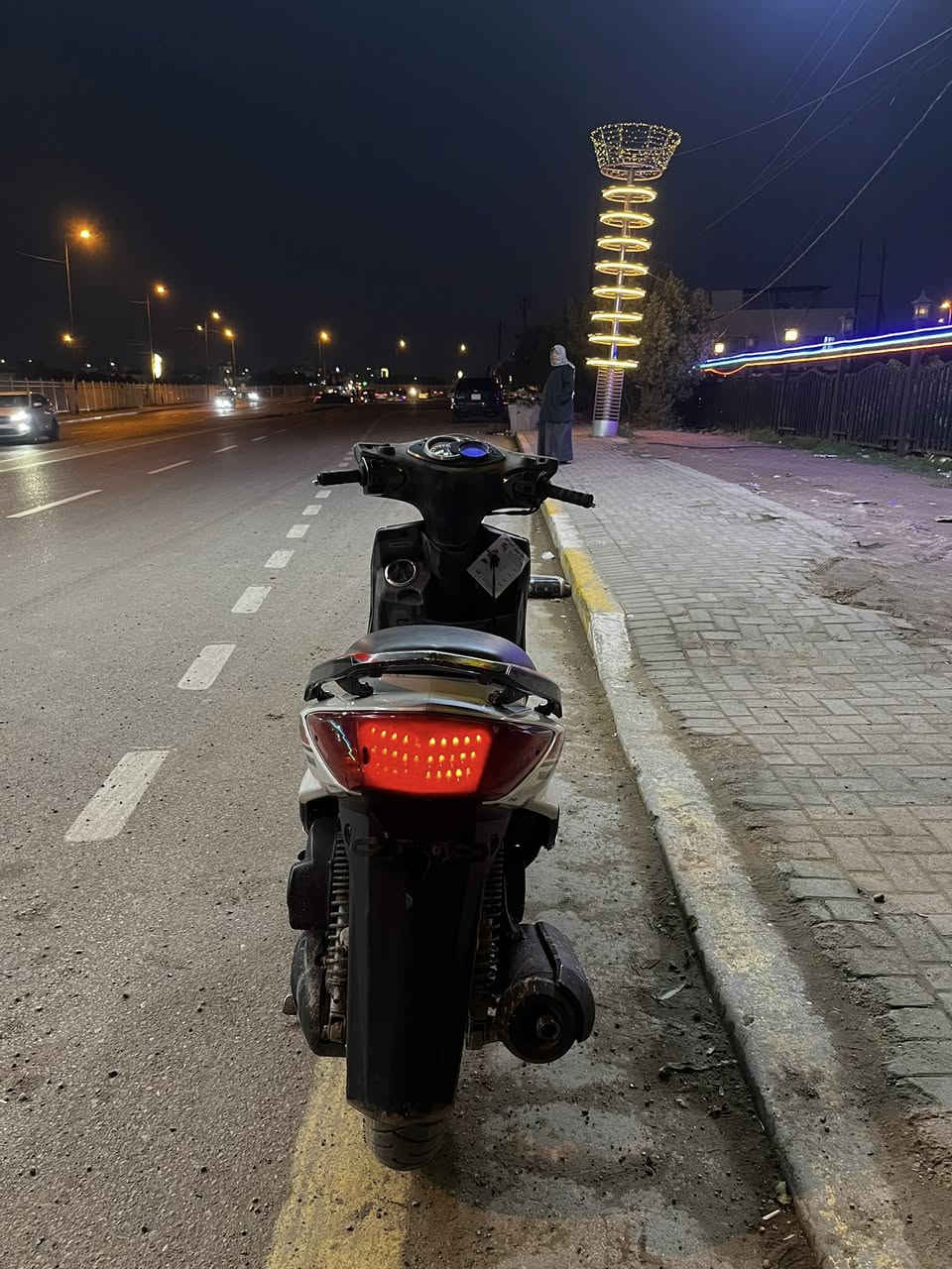 سلام عليكم دراجةسكنس فحل نوزل الدراجه كاملة ما بيها اي نقص الدراجه شوفة عينك سلف كهربائيات كلها شغاله ما بيها اي نقص بيها تزويد قليل بلادي الدراجه نكره بكل وقت السعر 550 وبيها مجال للشراي مكاني بغداد الكاضميه رقمي ***********
