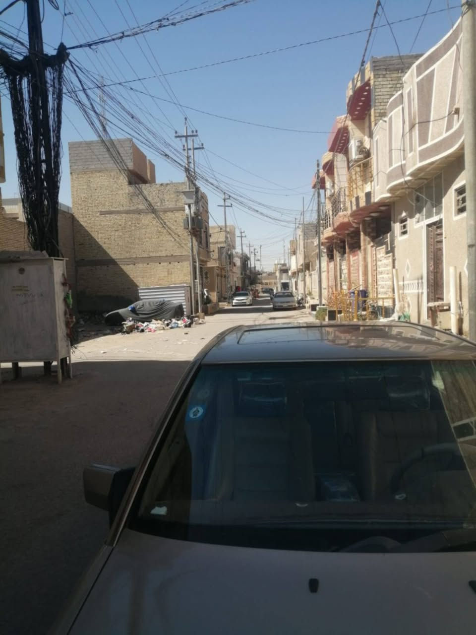 اللهم صلي على محمد وآل محمد ✨
دار للبيع مساحتة 50 متر

يتكون من طابق واحد بناء بلوك صب كونكريت مسلح  البيت كلة سقوف ثانوية ارضية سيراميك

البيت عالي عن الشارع خدمات كاملة ماء مجاري كهرباء شارع تبليط عرضة 10 امتار

عنوانة حي ميثم التمار قريب سايدين الچاير الطريق اليودي المستشفى العباس الاهلي
مكاتبة مع صاحب الارض مباشرة واقرار محكمة

للاستفسار اكثر مراسلة الصفحة
 أبو محمد لبيع ألعقارات 
او الاتصال على الرقم التالي
***********
