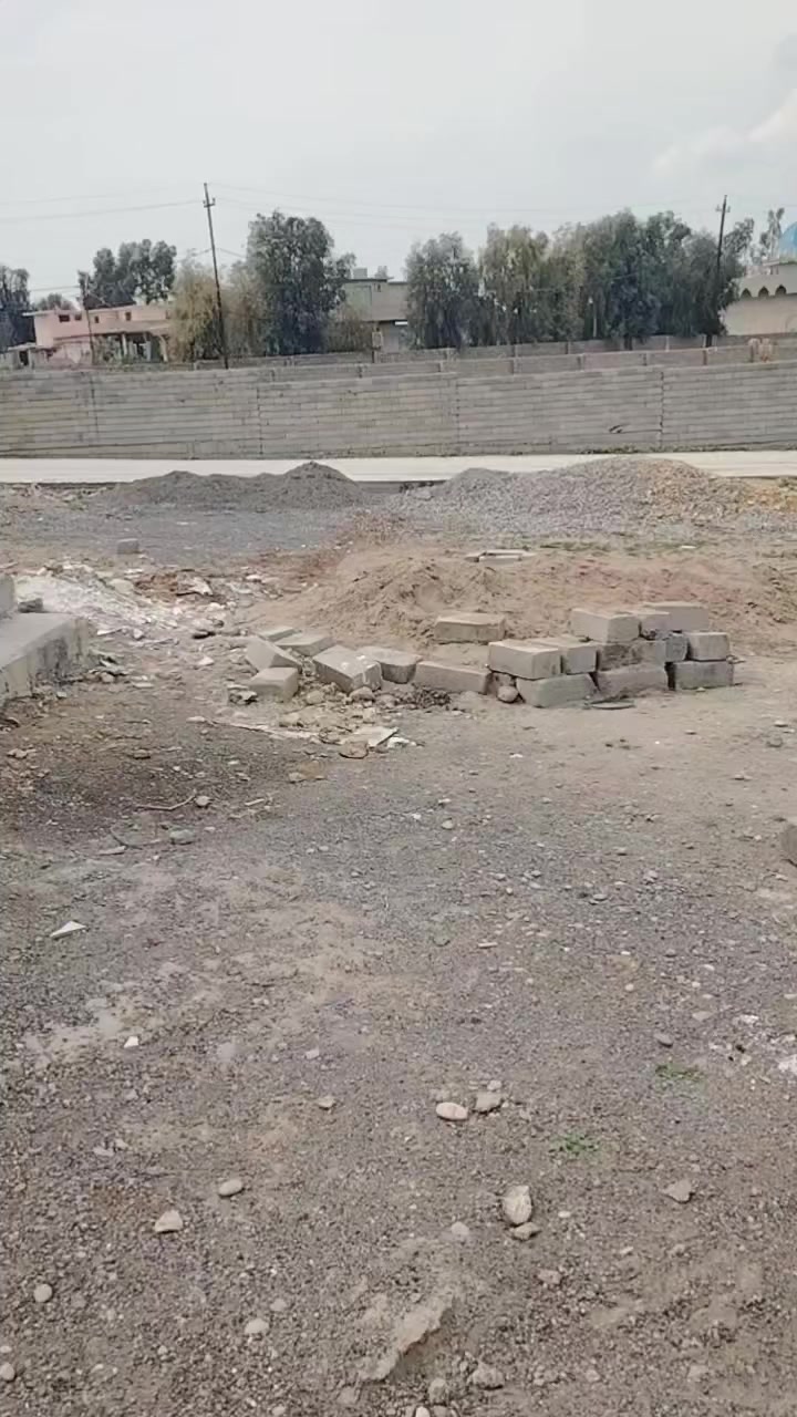 #أرض_للبيع
مساحة 200 متر، واجهة 10متر    
 موقع حي الزيتون  قبل جامع التوفيق قريبا من الشارع العام  تبليط واصلها 
سند زراعي 25 ابيض حق التصرف مع وصل بلدية 

#سعر 30مليون
واليريد نص هم للبيع 

للتواصل مراسلة الصفحة
الأتصال واتساب *********** ☎️
