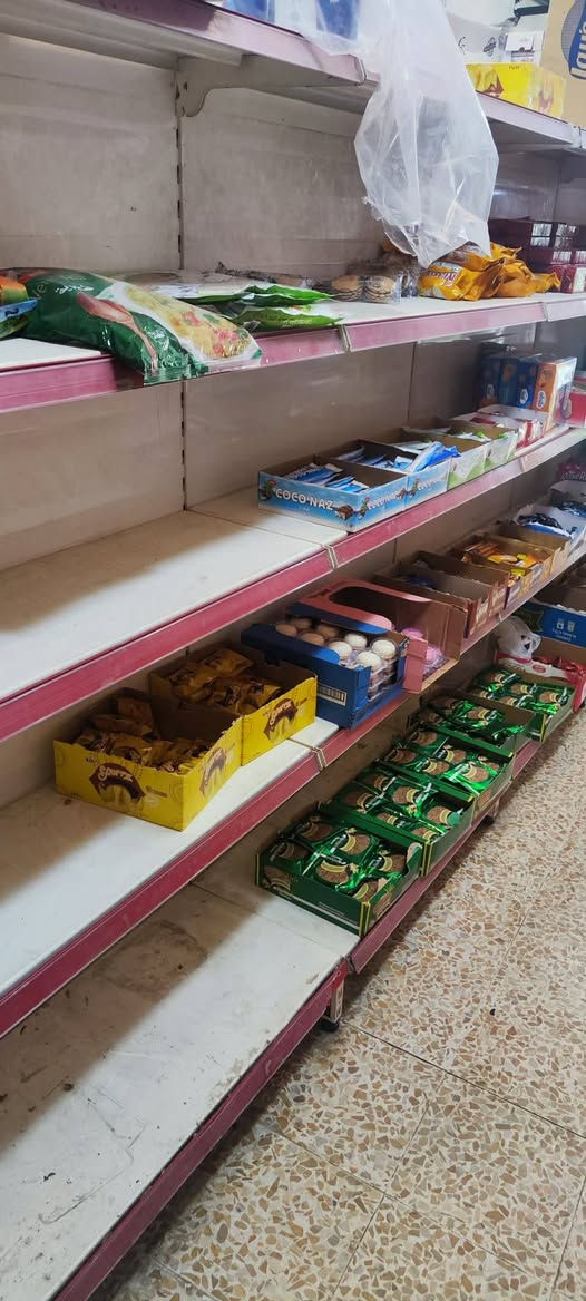 بي مستعجل رفوف سفينه للبيع سعر المتر 80 قفل المتر بي 10 رفوف 5 وجه و5 ضهر ميز مكتبي 25 كرسي 25
عنوان 17 تموز


**إذا كنت صاحب هذا الإعلان وتريد حذفه لأي سبب، رجاءا أرسل رسالة إلى الدعم الفني**