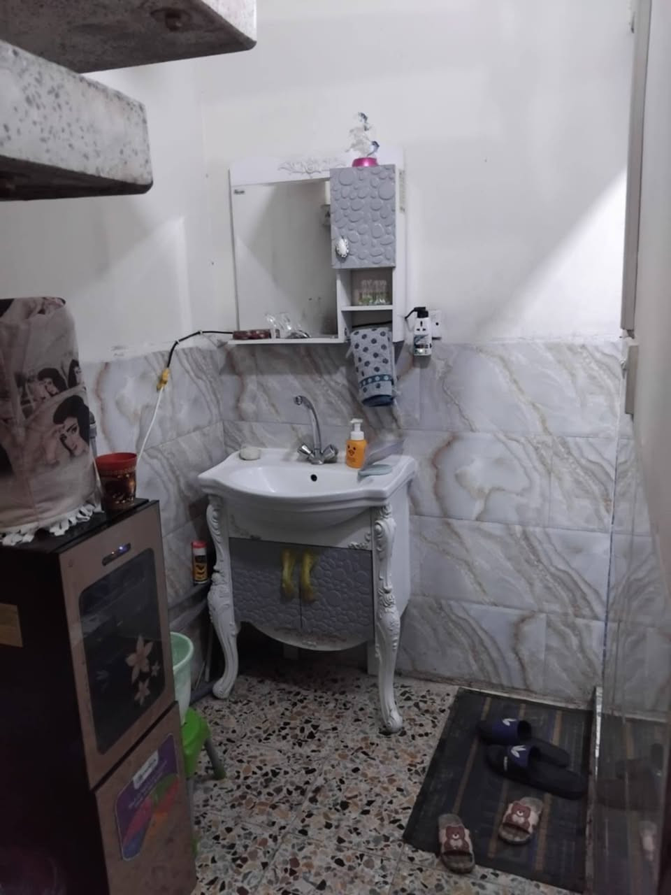 دار للبيع ٥٠متر شارع شيخ منهل فرع أسواق الرحمان الواجه ٥//النزال ١٠ غرفتين فوك وجوه أستقبال مطبخ
طابق الثالث غرفه من سندويج بيت كامل كله ديكور واجهيه سيراميك اضافه كاونتر ويا هم ينحسب بل سعر
السعر 92 وبي مجال
الإستفسار رقم صاحب الدار
***********
