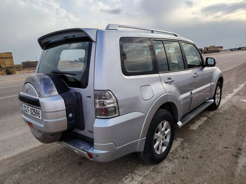 باجيرو
موديل 2010 
كفاله عامه
حبتور فول فول
رقم بغداد تحويل ثاني يوم
تخم تاير جديد
مكينه وكير مكفولات
سياره جديده ما بيها نقص
العنوان الكوت زين القوس
للاستفسار *********** دهل اوران, واسط
