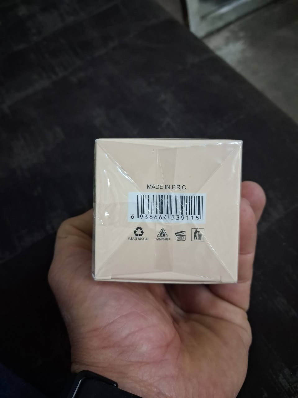 السلام عليكم...عطر بهل شكل جديد لوك سعره ٢٥ الف يتوفر توصيل


**إذا كنت صاحب هذا الإعلان وتريد حذفه لأي سبب، رجاءا أرسل رسالة إلى الدعم الفني**