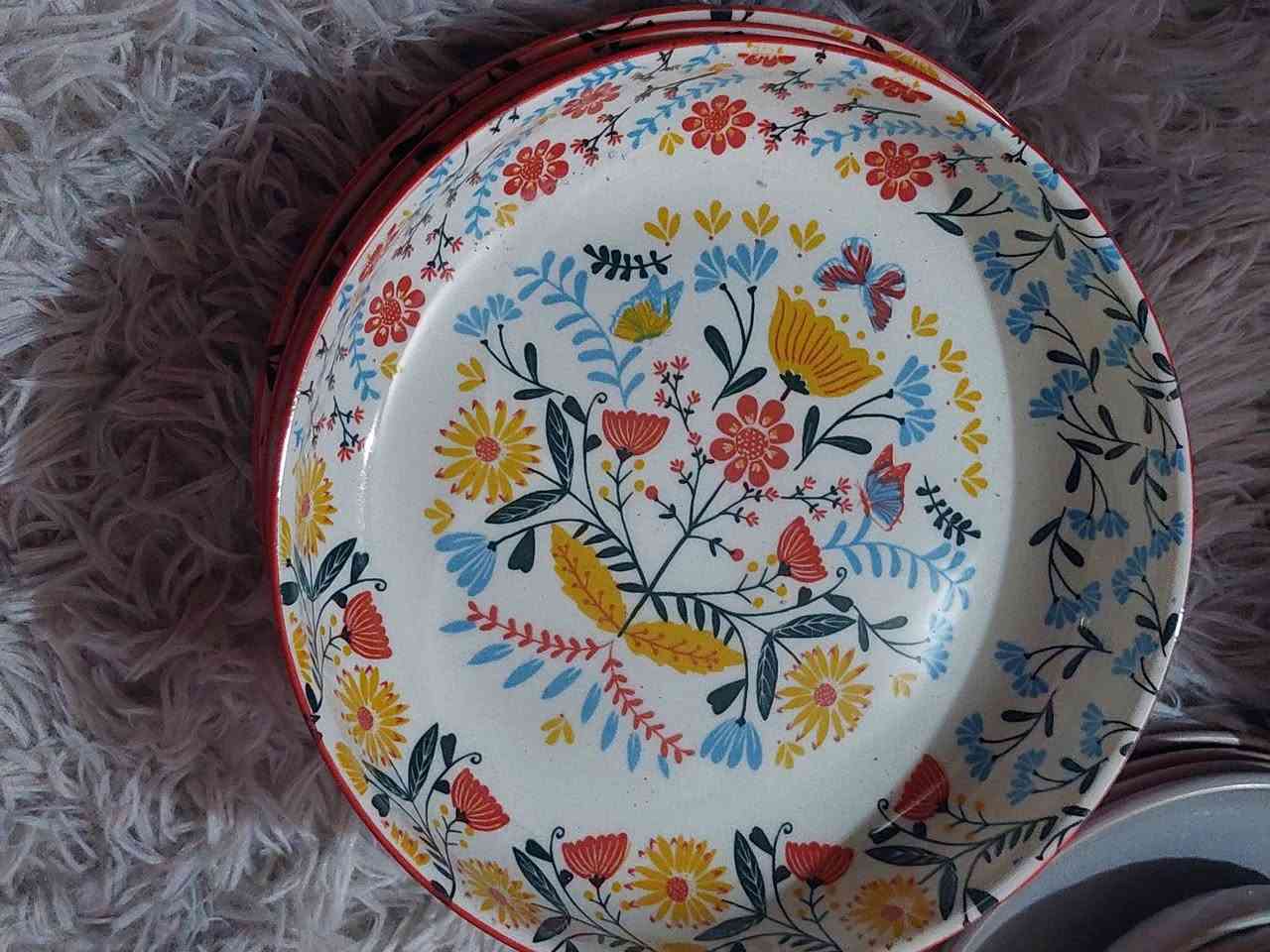 مواعين بوهيمي اوربي متوفر سيتات او مفرد  كارتون صغير  ملون٢٥  الف وكبير  ٣٥ الف  يوجد خدمة توصيل  داخل بابل


**إذا كنت صاحب هذا الإعلان وتريد حذفه لأي سبب، رجاءا أرسل رسالة إلى الدعم الفني**