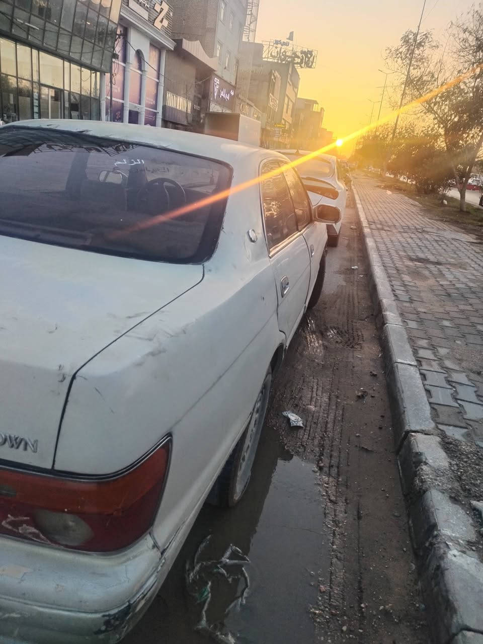 بطه منفصل مديل95 ب40 وبيها مجال باقي التفاصيل ***********
