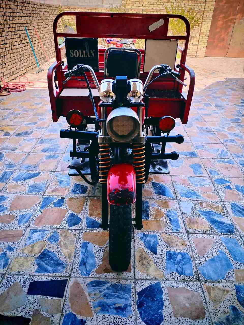 السلام عليكم ستوته للبيع موديل 16 اوراق كامله ما ناقصها شيء السعر 1775 وبيها مجال حك الجيه الاتصال ***********
