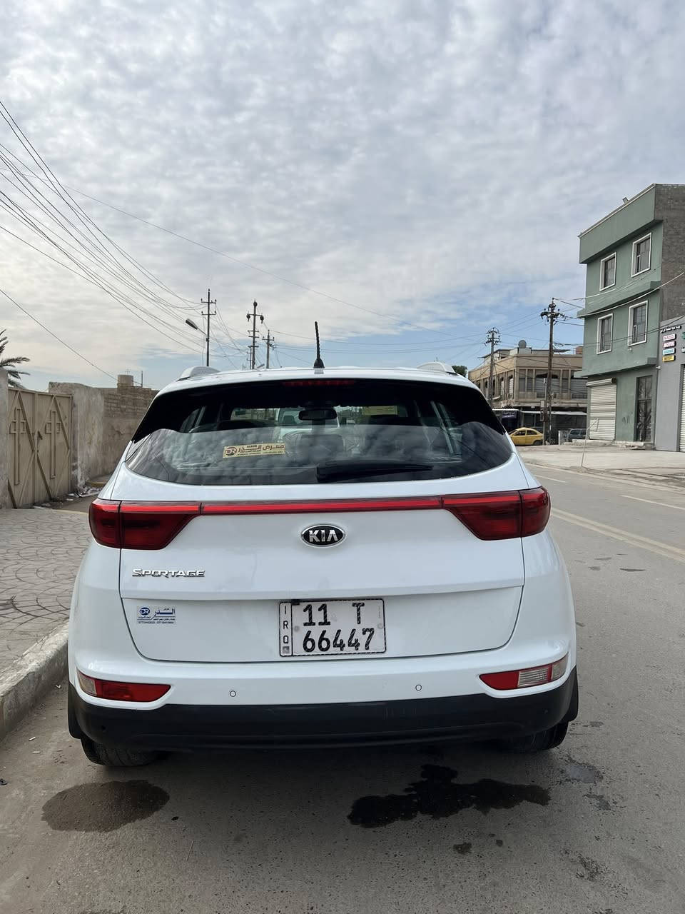 سبورتج موديل 17 بيه صبغ نصف جاملغ خلفي وباب فقط مكان بغداد الدوره السعر 167 لسياره جديده التصال على الرقم***********
