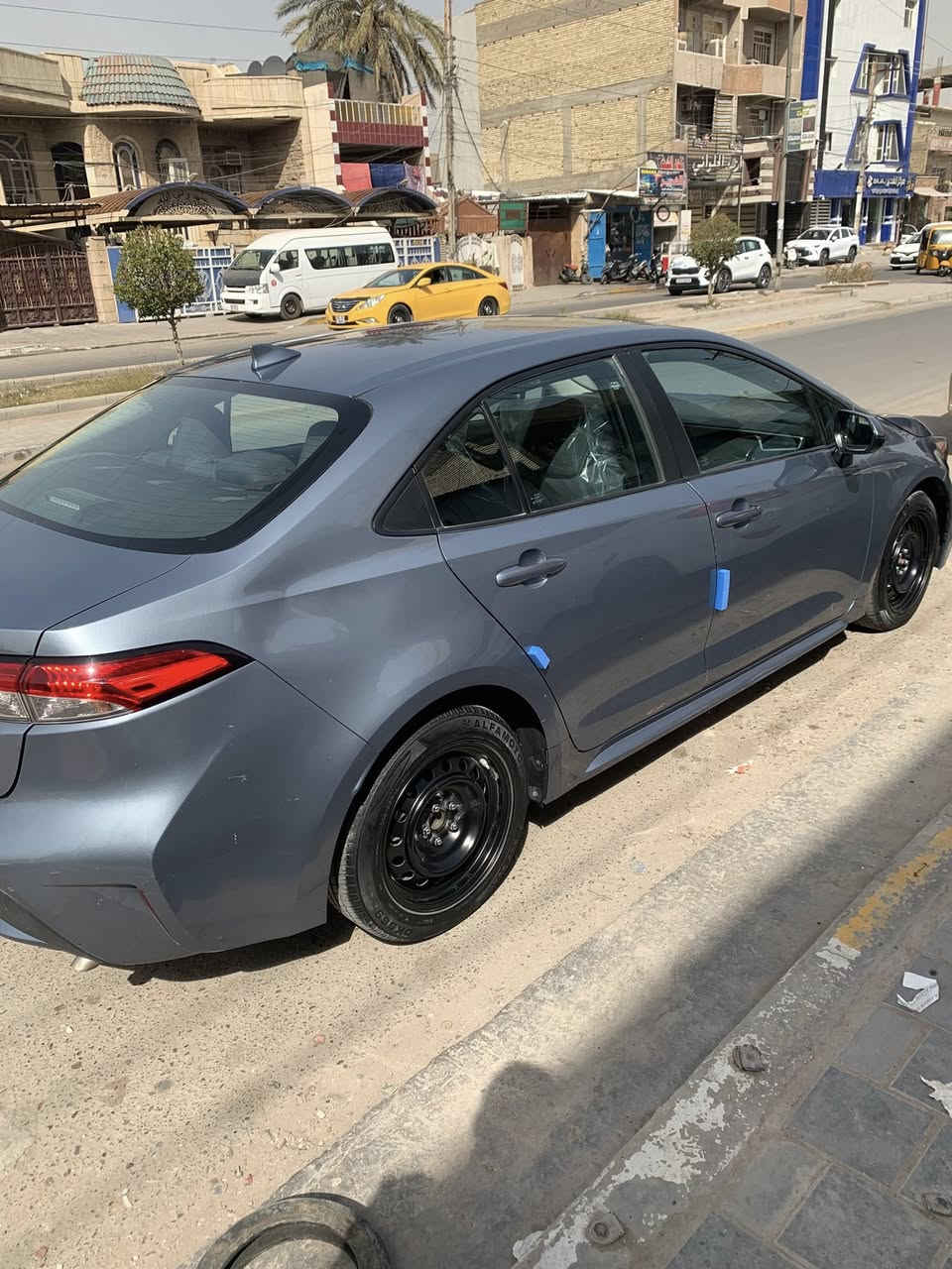 كورلا ٢٢ وارد امريكي ماشيه ٥٥ رقم بغداد باسمي نص فول سيارة جاهزة وجديدة حادثها بداية البنيد وشوية من جاملغ ايرباك طاك صور الحادث بالمنشور مكاني بغداد الشعب  با اسمي  السعر ١٤٢ للاتصال ***********
