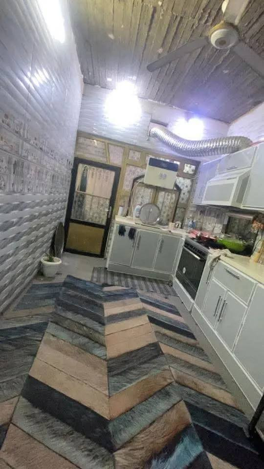 دار للرهن  مساحه 150 متر
 طابقين يحتوي على ،  3 غرف نوم وصالة عدد2 وستقبال ومطبخ وصحيات داخل وخارج. الموقع ، نجف شارع المطار الجديد قرب محطه رييال 
سعر الرهينه 25  سنه وقابل للتجديد


**إذا كنت صاحب هذا الإعلان وتريد حذفه لأي سبب، رجاءا أرسل رسالة إلى الدعم الفني**