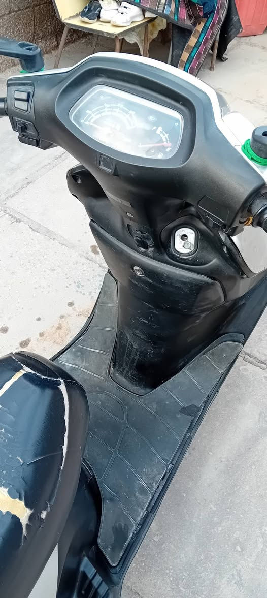 سلام عليكم ورحمة الله وبركاته سبيسي للبيع مفتوحه
السعر خاص مكاني كوت 

وهاذا رقمي ما متواجد ع فيس ( *********** )
