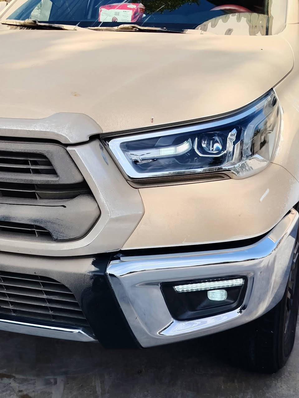 سياره هايلوكس فورويل 2024 كويتي  مكفوله من كلشي الصبغ ولبارد والتكحيل والرصعه تحويل ثاني يوم سياره جديده معنا الكلمه على وضع شركه ماشيه 28 بيع ومراوس (***********)

