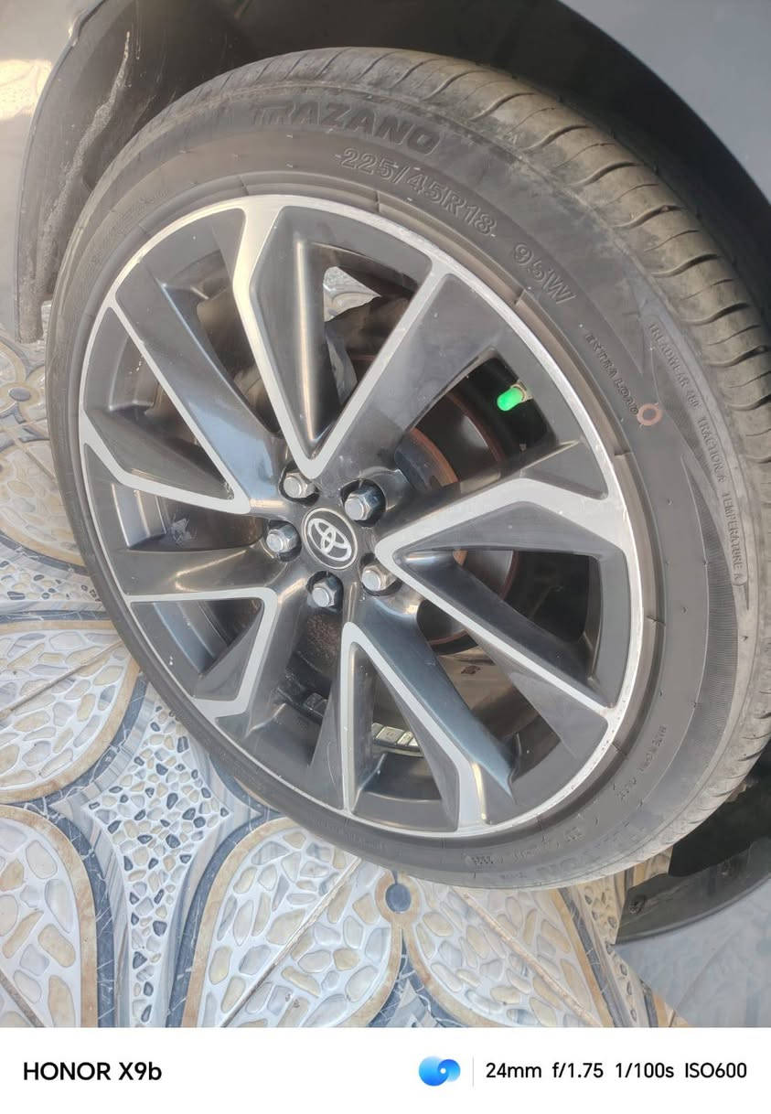 سلام عليكم شباب
ويل كورلا اصل بلاد وبي تخم تاير جديد 
السعر 350 المكان بصرة
للاتصال ***********
