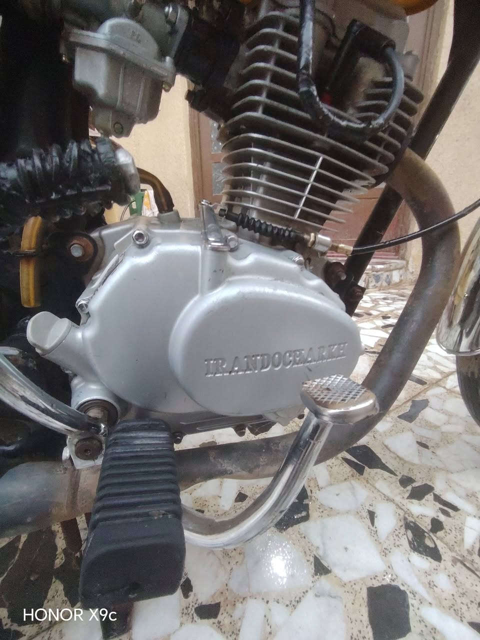 سلام عليكم 
دراجه كلك محرك ارشه شرط شلعه ومعدل صاروخ الدراجه تعمير كله جديد ب 425وبيه مجال والشراي يدلل مكاني طويريج وهاذه رقمي ***********
