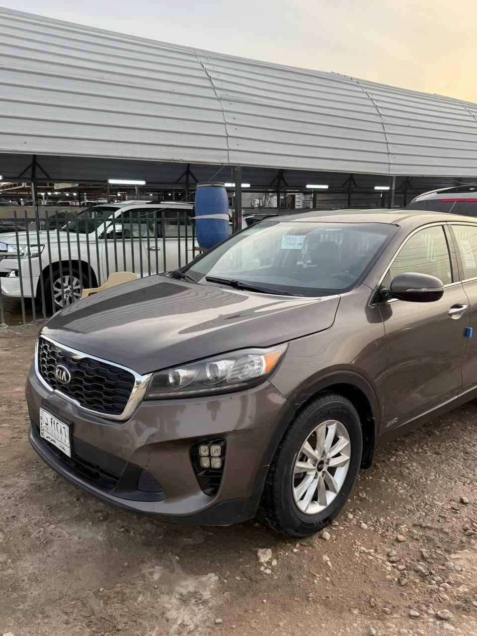 السلام عليكم
للبيع فقط 
سورنتو موديل 19
وارد امريكي 
مكينتها 6سلندر
سبعه راكب فور ويل 
السياره ضربتها
الربع الجوه الجنطه ومصلحه نفسه
والجاملغ الايسر بي طخه يم البك لايت فقط
علماً: السياره ماطاك بيها ايرباگ
 سياره مكفوله مكينه وكير وحداديه 
ماشيه 139mi
السعر 175 وبيها مجال
المكان الديوانيه
للاتصال ***********
