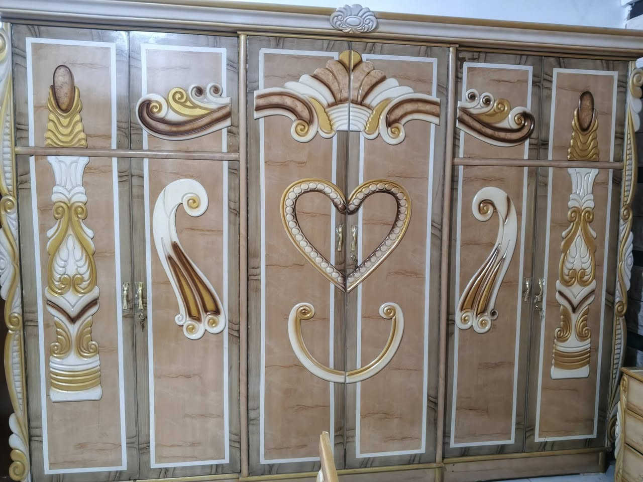سلام عليكم يوجد عرفه نوم خشب صاج البيع السعر ٧٥٠ بيها مجال العنوان قضاء الرمانه لاستفسار علا هاذ الرقم ***********

