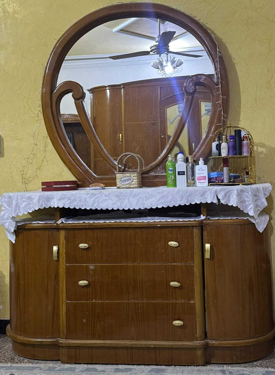 هاي الغرف انة مكلف بالنشرة ريدينة بمليون قفل بية شخوط قليلة بس تسكام درجة اولة الي تفيدة يراسل خاص
والي يريد شد ونقل عندي موجود


**إذا كنت صاحب هذا الإعلان وتريد حذفه لأي سبب، رجاءا أرسل رسالة إلى الدعم الفني**