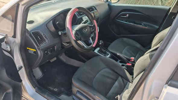 ريو مديل 2016 امريكي حادثة بابتين فقط وصبغة البابتين فقط
مكاني بغداد بسمي سعرها 85
***********
