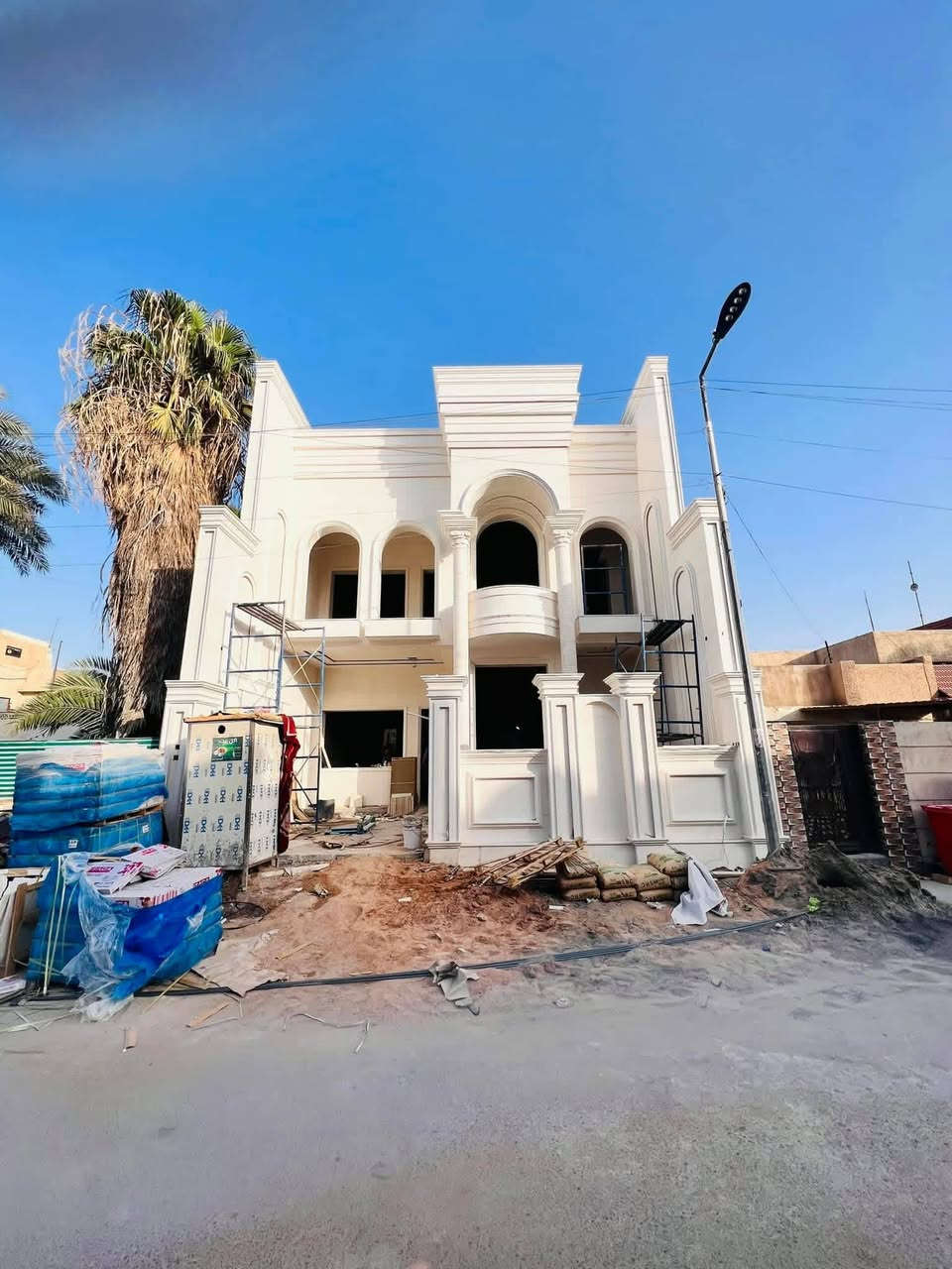 كادر لتغليف كافه انواع الواجهيات بلمرمر وحجر طريقه العمل لحيم ميكانيكي وانواع الديكورات ونقشات وبسعار مناسبة الاتصال او الاستفسار ***********
