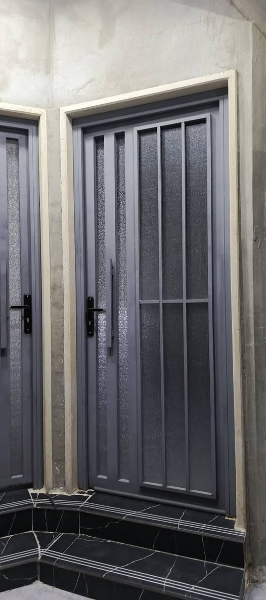 ***********
***********
