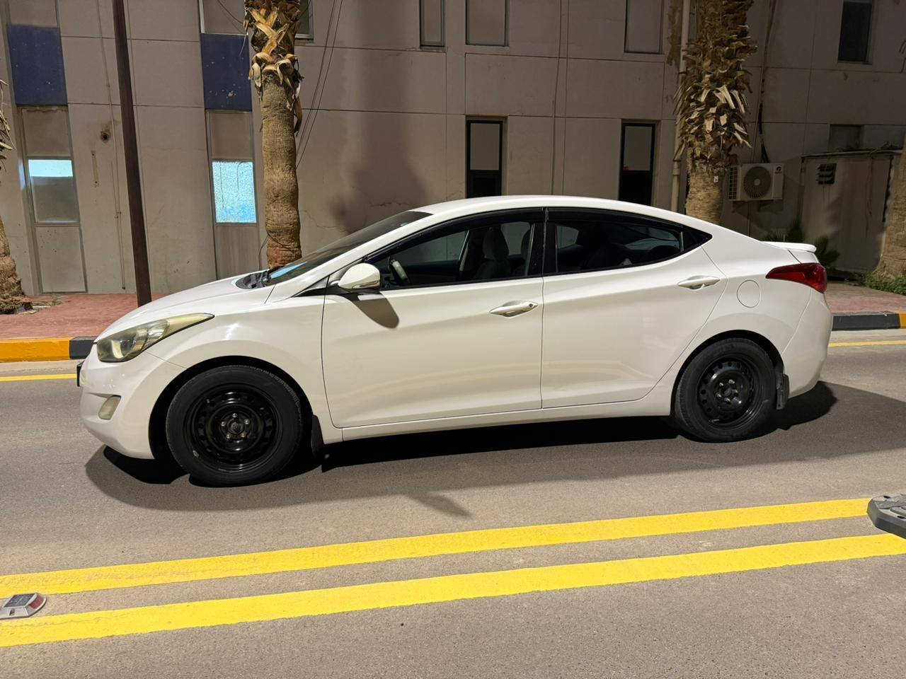 السلام عليكم..
النترا 2012 خليجي لون ابيض رقم اربيل الدولي باسمي محرك 1800 كلش نظيفة قطرة صبغ ما بيها باستثناء جوة الرقم الخلفي فقط كلير مسطرة اثر طخه مال دراجة والصورة موجودة السيارة أرضيتها جلد تايرات جدد دوشمة جديدة مسويلها عازل حراري للجام كله درجة أولى تبريد ثلج على شرط تخلي بانزين عادي بعز الصيف و ماكو اي دوانز دينار ما تصرف عليها وتجي بعينك وتشوف السعر 118‪ وبيها مجال قليل رقمي ***********‪
بغداد / الرصافة
