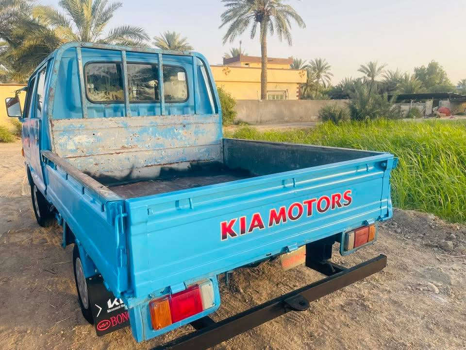 سلام عليكم كيا دبل قماره 93 كفاله كير ومحرك وشاصي واكسن  تحويل ثاني يوم سعر 38 وبيه مجال بصيط مكاني  حله ***********
