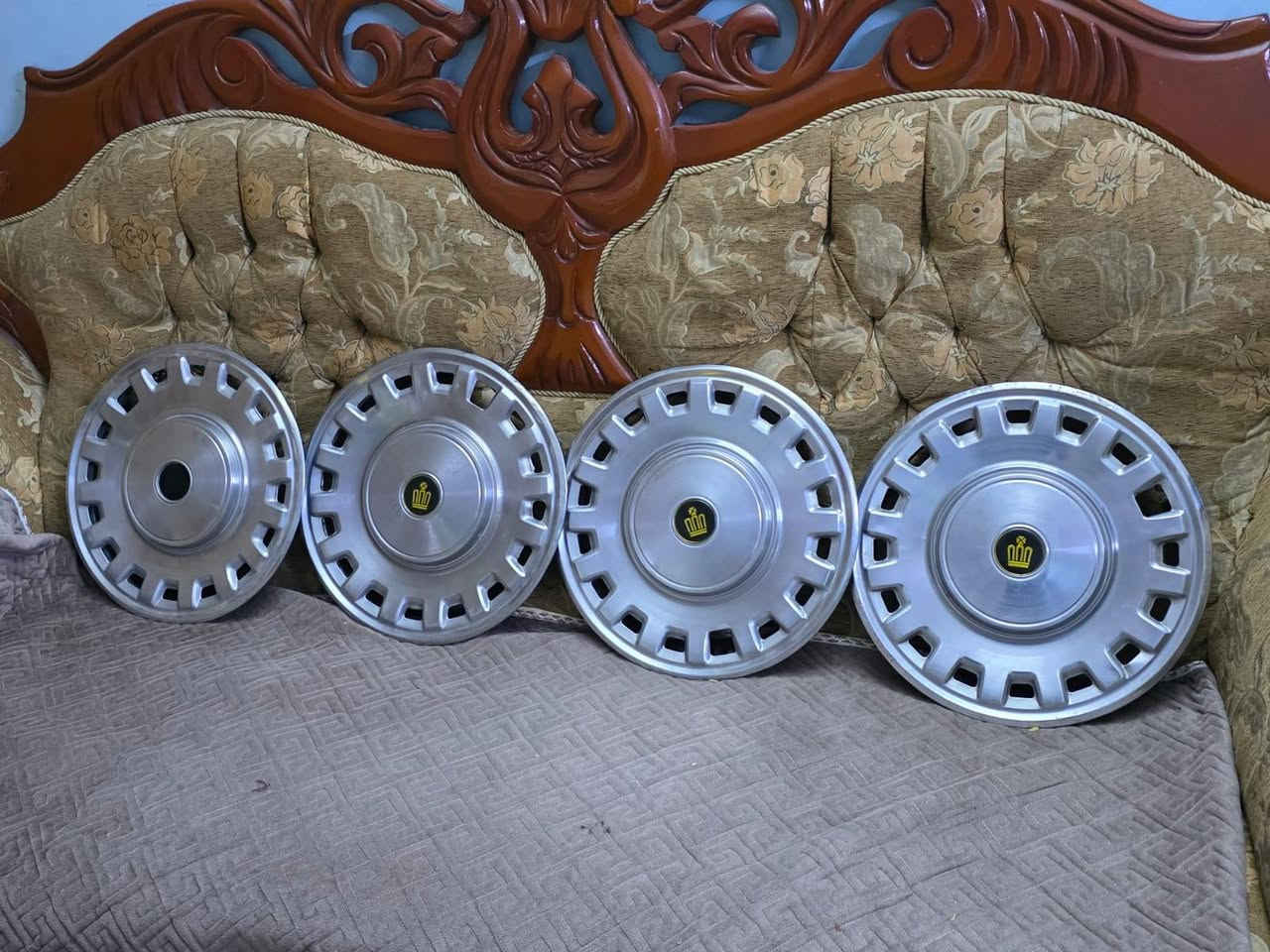 كبات كراون حجم ١٤ مكاني بغداد سعر مناسب الاتصال ع رقم فقط اتصال *********** او مراسلة الحساب ع ماسنجر
