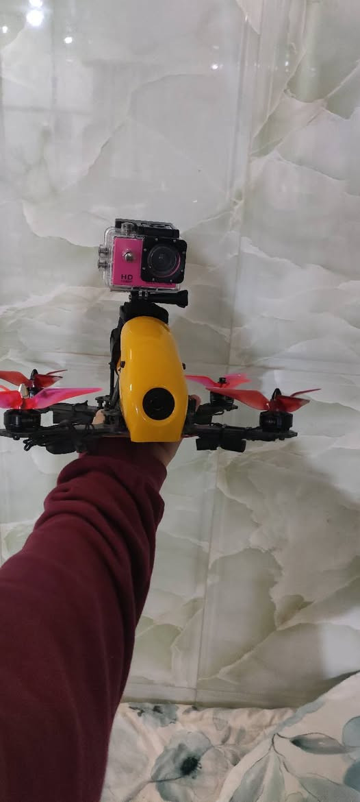 درون fpv 5 انج المواصفات
محركات 2300kv 2505
كاميرا كادكس للبث التناظري
سرعة 130كم/س
المحتويات 
الطائرة
راديو fly sky fs i6  والرسيفر مالة اذا تحتاجة بدخال الطائرة 
اربع بطاريات 2200 mah 4c  كل بطارية تنطيك طيران من 10 الى 15 دقيقة حسب الجو والسرعة
شاحنة ليبو 
كاميرا للتصوير واذا تريد تشوف الجودة راسل خاص
وبدون نظارة الان مكسورة النظارة واذا تريد ادزلك كل غراض النظارة وتصلحهة ما تكلفك عشرين الف
السعر 450 الف توصيل عليك وعلى ضمانتك مكاني ميسان العمارة


**إذا كنت صاحب هذا الإعلان وتريد حذفه لأي سبب، رجاءا أرسل رسالة إلى الدعم الفني**