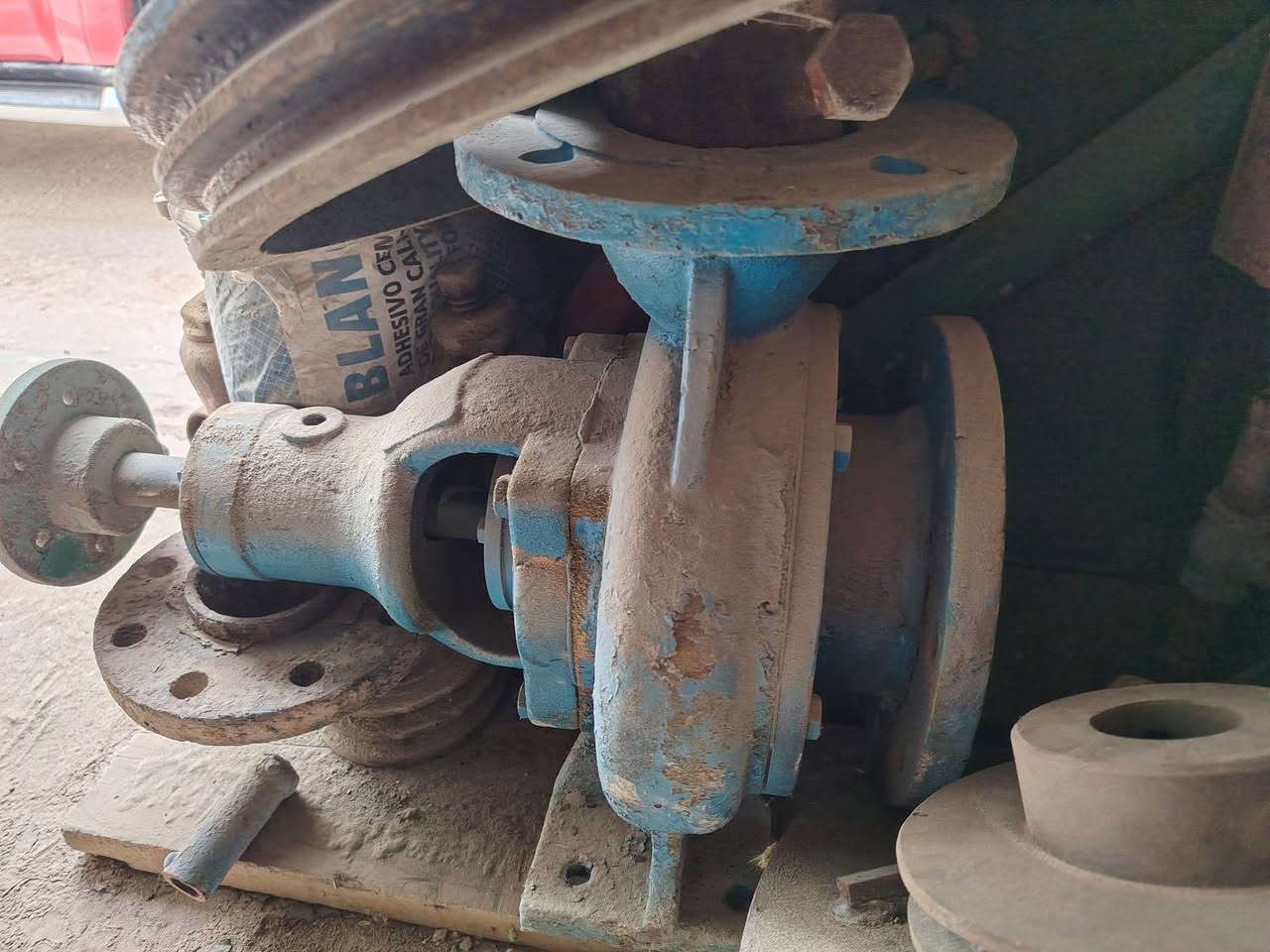 السلام عليكم
مضخات عدد 2 للبيع 

5/4 

نضيفات وجاهزات للشغل المنشئ تركي 
سعر الوحده ب 500 ألف وبيها مجال للشراي 
مكاني بالديوانيه
