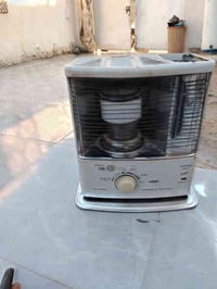 زوليه ٣ في ٤ لبيع نضيفه مدات ثنين فرشه حمره ب ٤٠ سخان اصلي ب٥٠ غساله ب...