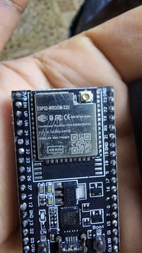 إكسسوارات إلكترونية • بهذا الشكل