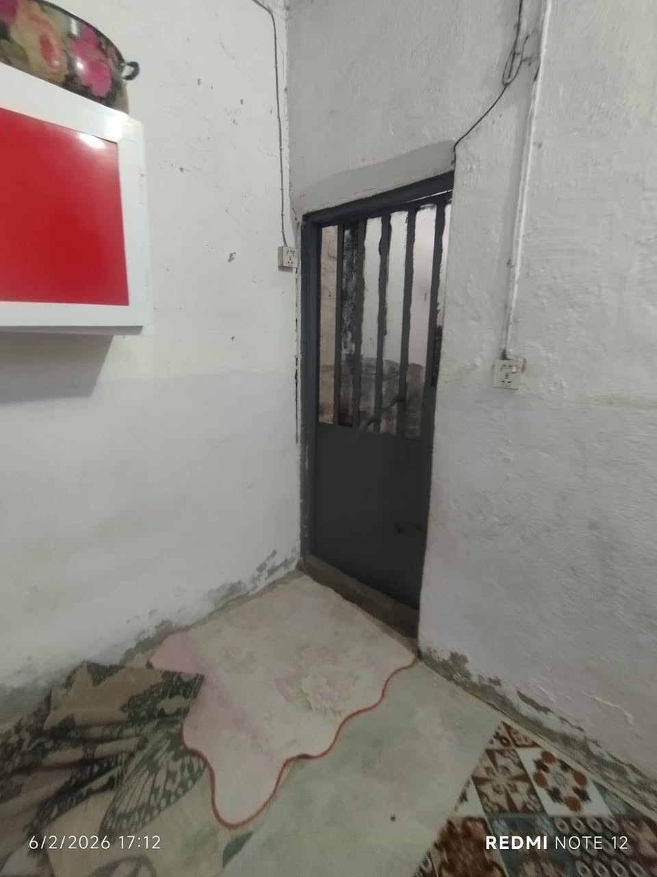 بيت 50 متر حي ميسان زراعي شارع 60 سيطرة الشياب 
يحتوي على غرفة وصاله ومطبخ وصحيات سقف سندويج
السعر 15 وبي مجال للاستفسار اكثر صاحب الدار ***********
