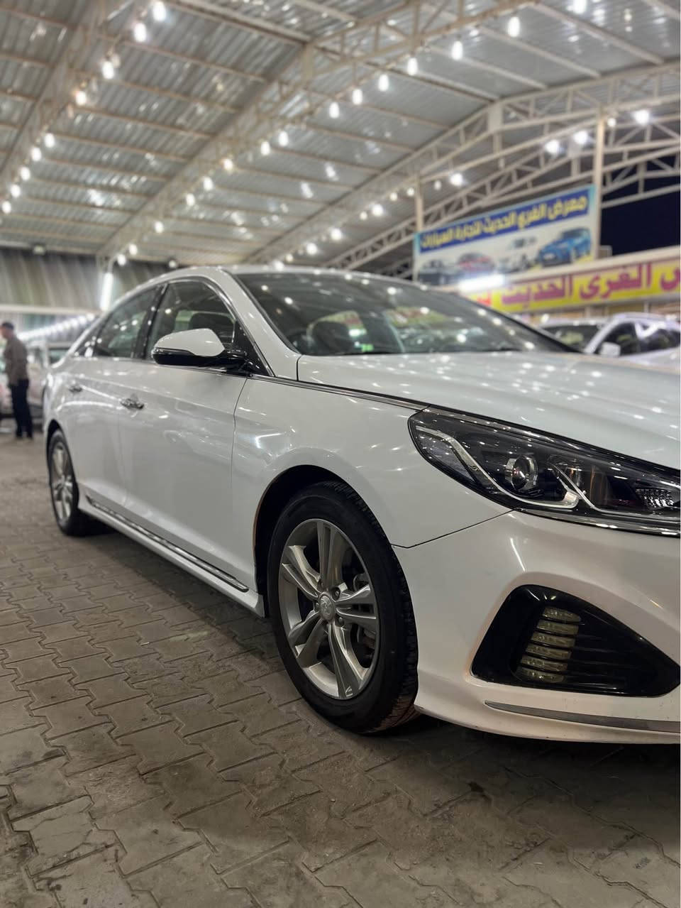 سوناتا 2019 امريكي سبورت فول مواصفات
بانوراما +قطعتين تبريد + جلد+ شفتات ستيرن+شاشة كبيره 
حادثها في امريكا ( جاملغ ايمن و ربع بنيد) 
مكان السياره ( النجف الاشرف) 
***********

السعر = 126$ وبيها مجال النجف, العراق
