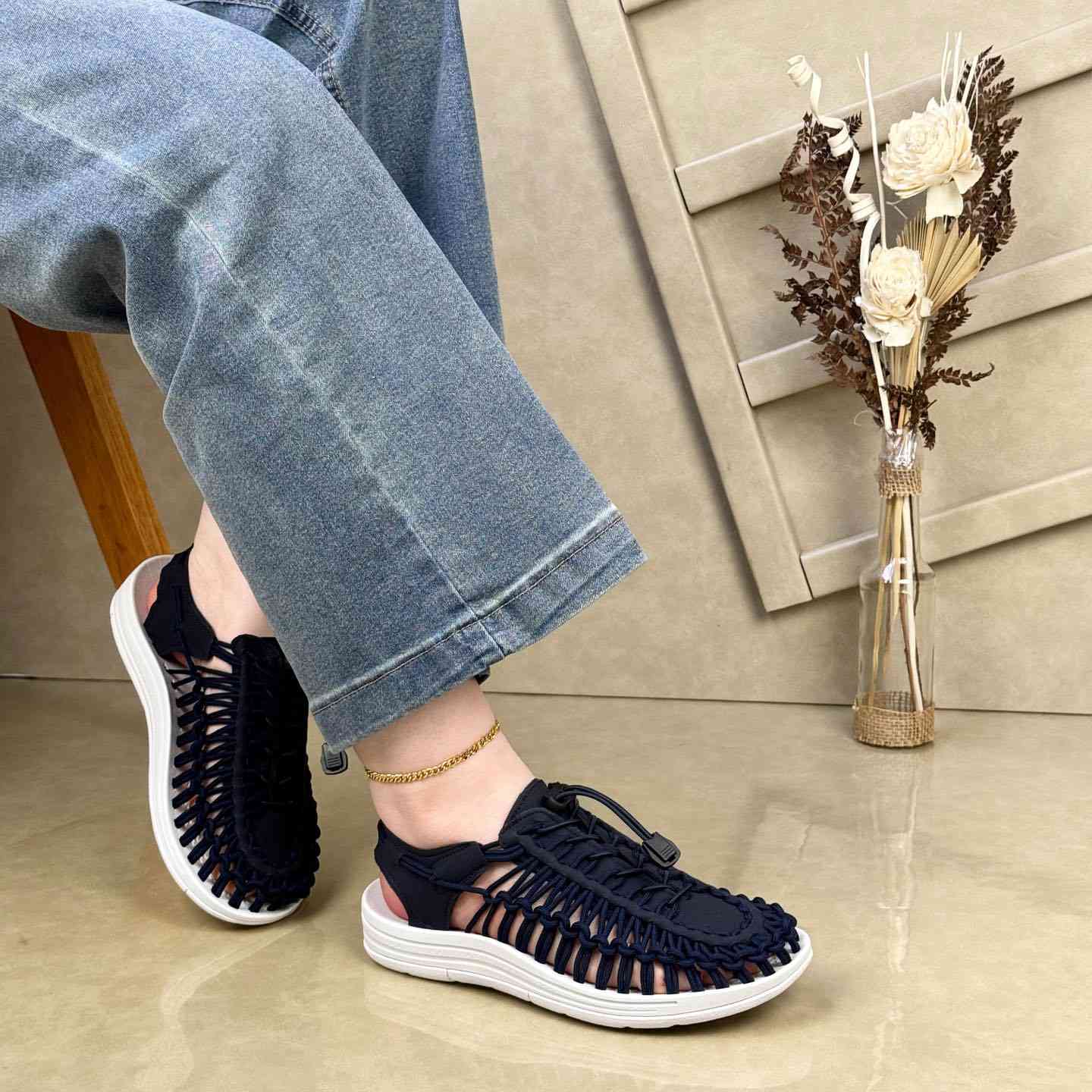 💥بسم الله وعلى بركة الله نبدأ بنشر بضاعة العيد  💥

😍خليج أنيقة ومتميزة هذا العام باحدث الموديلات 😍
 
💥صندل نسائي ترند الموسم ماستر كوالتي طبي 100‎%‎💥

القياسات / 37.38.39.40.41

متوفرة ب اربع الوان 💥💥

الكمية قليله سارعوا بالحجز 💥💥

العنوان / الانبار / قضاء عنه / المول الجديد / المحل ركن 

يتوفر خدمة توصيل داخل عنه 🚕🚕 

ويتوفر خدمة توصيل لجميع اقضية المحافظة 🚕🚕

ويتوفر خدمة توصيل لجميع محافظات عراقنا الحبيب 🚕🚕

للحجز والاستفسار يرجى مراسلة الصفحة ✅

او الاتصال ع الرقم التالي يتوفر واتساب ***********
