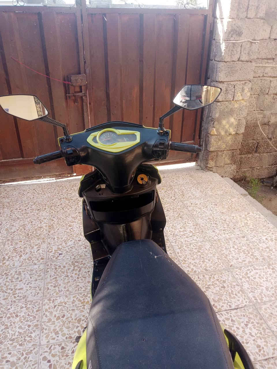 السلام عليكم دراجة سكنس صيني للبيع نكرة سلف دراجة نظيفة خير من الله الشراي اتصل ***********
