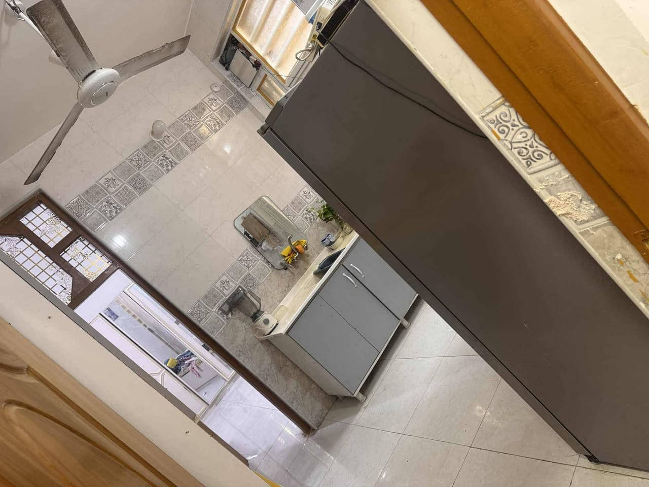 مشتمل المساحه 100متر ملك صرف حي الاساتذه 3بناء 2024 كامل موصفات نوم 2 بناء هندسي للبيع ***********
