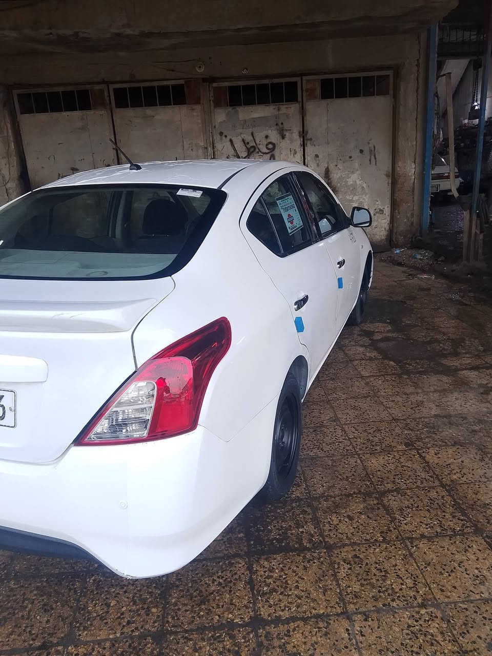 السلام عليكم نيسان سني هندي موديل ٢٠١٩
 خليجيه رقم بغداد دولي والهزه جديده 
كير مكينه مكفولات صدر امامي خلفي شادهن جدت 
السياره مال بيت وكلش حلوه تجي وشوف ابعينك 
السياره بيهه ٤مكانات صبغ فقط والباقي مكفول 
نقصهه تبريد فقط بس غاز ....تخم تايرات شادهن 
جدت ....السعر ٧٦ وبيهه مجال بصيط حك جيتك 
وتدلل مكان السياره الشعب شارع الصحه قرب مثلجات 
تفاحه......🍎🍎🍎 ***********
