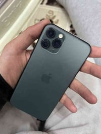 ايفون ١١ برو ذاكرة ٦٤ بطارية ٧٢ شرط مامفتوح  السعر ٢٥٠ بي مجال  ٠٧٥٠٢١...