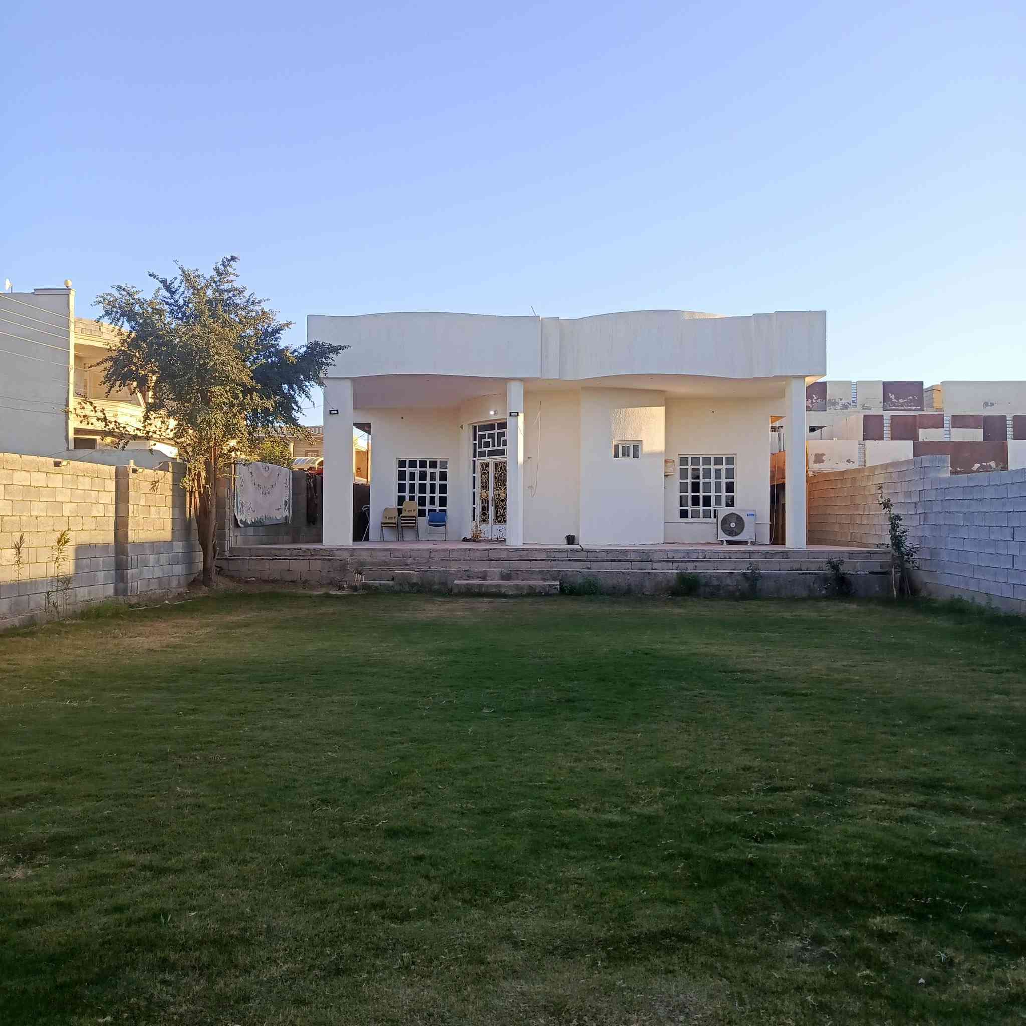 أرض تجارية استثماريه مع دار حديث المساحة 900م
واجهة ركن على الشارع العام حصيبة الشرقية صالح للسكن او مجمع طبي او مدرسة او روضة اومقر لكيان سياسي.. ملاحظة غير متواجد على الفيس للتواصل الاتصال واتساب ***********
