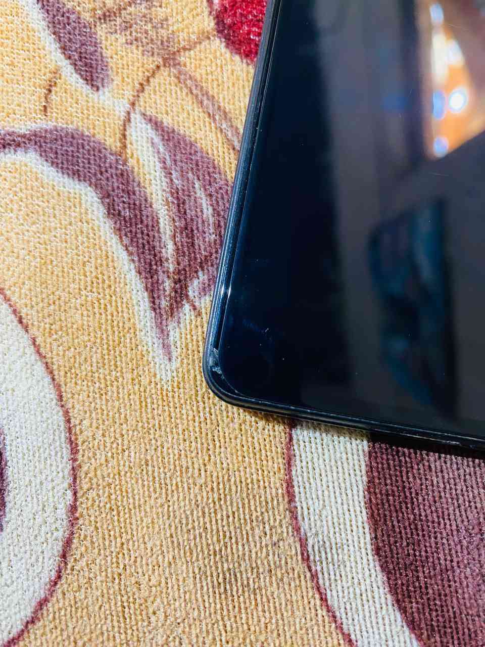 📱 للبيع: POCO X5 Pro 5G (مستعمل)
​السلام عليكم شباب، متوفر عندي جهاز بوكو X5 برو 5G للبيع، الجهاز غني عن التعريف بأدائه القوي وشاشته الخرافية.
​💡 أهم المواصفات:
​الذاكرة والتخزين: 256 جيجابايت (النسخة الكبيرة) مع رام 8 جيجا.
​المعالج: Snapdragon 778G 5G (معالج قوي جداً وممتاز للألعاب مثل ببجي، يعطيك أداء سلس وبدون حماوة).
​الشاشة: AMOLED بحجم 6.67 إنش، تدعم 120 هرتز (سلاسة وسرعة باللمس والألوان تجنن).
​الكاميرا الخلفية: أساسية بدقة 108 ميجابكسل تصويرها دقيق جداً وتدعم تصوير فيديو بدقة 4K.
​البطارية: 5000 مللي أمبير تدعم الشحن السريع جداً بقوة 67 واط (يطول معاك بالاستخدام المكثف).
​الشبكة: يدعم شبكات الجيل الخامس 5G.
(السعر220,وبيه مجال ​📍مكاني​ نجف كوفه)


**إذا كنت صاحب هذا الإعلان وتريد حذفه لأي سبب، رجاءا أرسل رسالة إلى الدعم الفني**