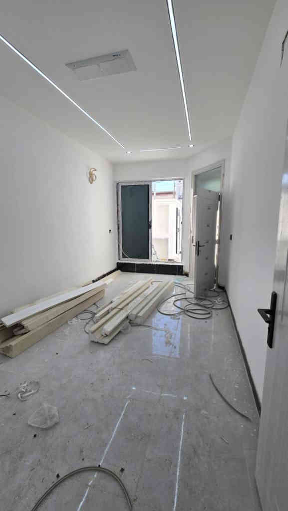 اعلان بيت ١٦٠ متر طابو صرف للبيع 
طابقين بناء جديد فول مغربي ٤ غرف نوم 
العنوان كركوك حي العسكري قرب جامع بهاء الدين 
السعر ١٦٠ مليون وبيه مجال
للاستفسار الاتصال على الرقم ***********
توجد خدمة واتساب وفايبر على هذا الرقم 
او الرقم الثاني ***********
لمعرفة المزيد من العروض تابع صفحتنا على الفيس بوك سجاد للعقار ونستقبل جميع عروض بيع وشراء العقارات كركوك, العراق
