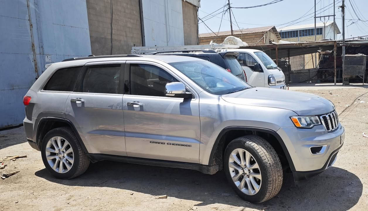 السلام عليكم
للبيع اومراوس جيب لاريدو ٢٠١٧ مرمزه
واذا بيكام بعد احسن
رقمه بغداد انكليزي
باسمي تحويل ثاني يوم
وارد امريكي
فول مواصفات عدا الفتحه
ضرره جاملخ وبنيد
للاستفسار 
***********
***********
