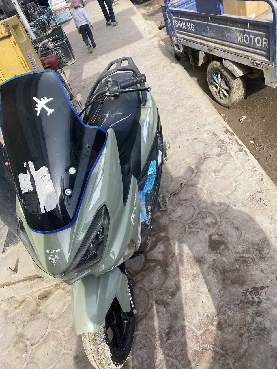 دراجة للبيع كهربايات شغاله ليتات شغاله حلوه الدراجه سرعت الدراجه 160///السعر ///250  الستفسار على الرقم ***********
