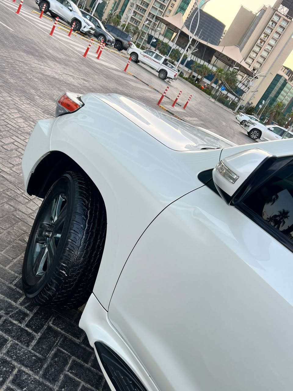 ارخص سعر بكل عراق ٣٣٧ ورقه 🔥🔥👉👉👉

لاندكروزر ٢٠١٤ قطري بدون صبغ و فتح 

ماشيه ٢٢٠ الف اصل 
رقم و سنوي هزه فحص جديد بسمي 
محرك ٦ سلندر ٤٠٠٠ مكفول 

مواصفات gx // 
فتحه . ثلاجه . ٢ ارباك . حساس . شغال . كاميرا . مرايه شفت 
فورويل . دبل سبير . تبريد مركزي ... 

محرك گير صدر حداديه تخم تاير جديد 

مكان سياره اربيل // *********** واتساب ☎️☎️
