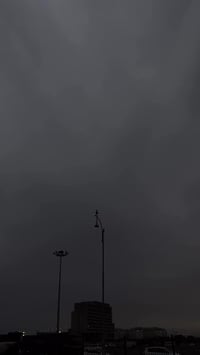 اريد مراوس بجالنجر لون اسود حصرا  سيارتي مديل 14باقي تفاصيل تفظل اتصل ...