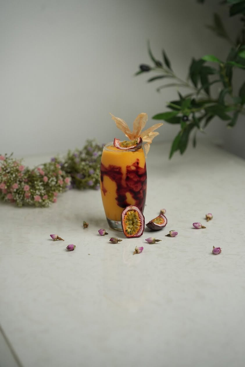 السلام عليكم أنا برستا خبره ٥سنين بشتغل  حار وبارد وحلويات
برونز وسير كيك وسان وكربات وافل***********
