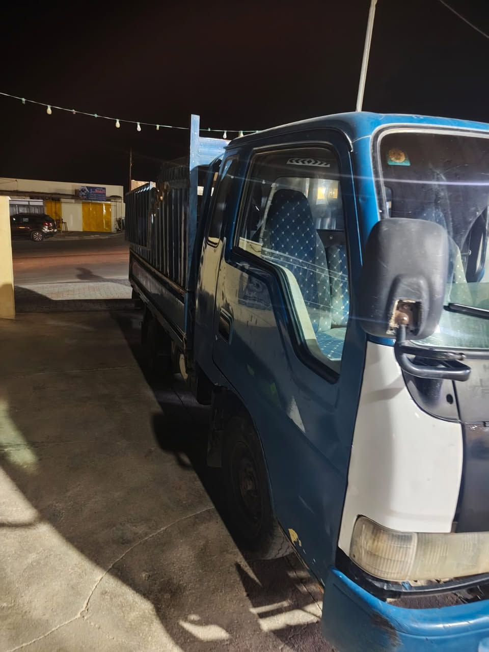 السلام عليكم
كيا للبيع موديل 99 
اصولي تحويل او وكاله 
كير ومحرك شرط تواير جدد 
استفسار عالخاص او ***********
