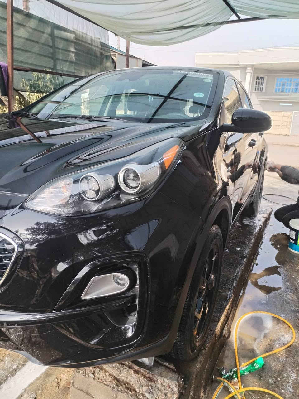 اسلام عليكم
سبورتج وارد ضرر جدا بسيط موديل ٢٠٢١
ماشيه ٢٨ ميل حقيقي
كلها سستم واحد ايرباكات كلها سليمه 
سيارة جاهزه رقم أربيل هزة وسنوية حولتها باسمي قبل يومين كانت باسم شركة
سيارة جاهزة من كلشي
العنوان بغداد
مَحرك ٢٥٠٠
ورقم الشاصي موجود إلى يحب يشوف الضرر
السعر ١٨٥ وبيها مجال بسيط
للتواصل متوفر وات ساب 
***********
***********
